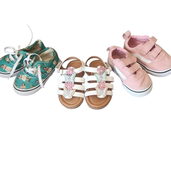 Kids Multi-Color Shoe Set - Picture 1 of 7
